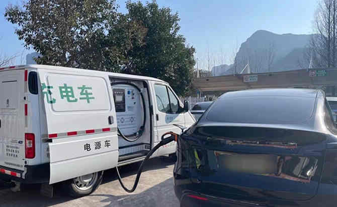 二连浩特汽车搭电